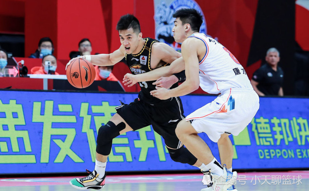 清晨新疆广汇调整名单以备CBA常规赛，强势反弹环节打磨，管理层满意，临场指挥获称赞的简单介绍